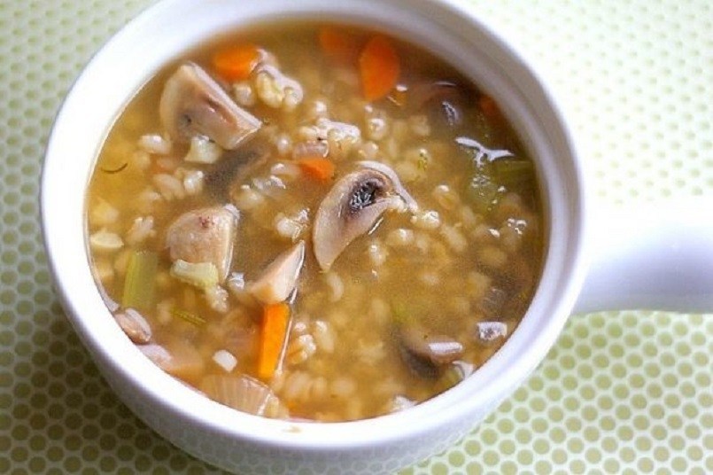 Sopa de Cebada y hongos