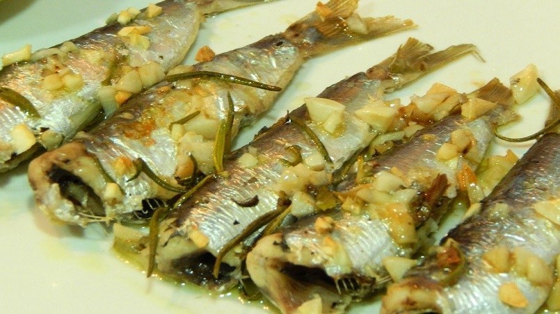 boquerones con ajo y romero